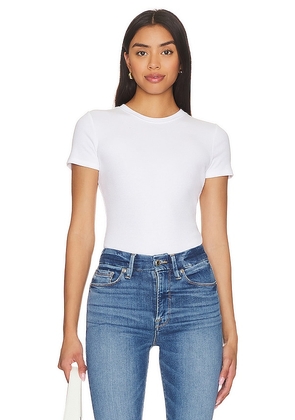 Good American Rib Fitted Tee Bodysuit in White. Size 3X, 4X, 5X, L, M, XL.