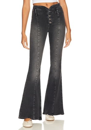 Free People After Dark Mid Rise Jean in Black. Size 30, 31, 32.