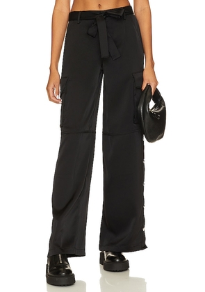 h:ours Samara Cargo Pant in Black. Size L, S, XS.