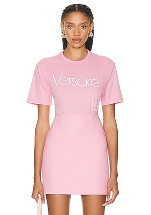 VERSACE 80's Logo T-shirt in Rose & White - Pink. Size 42 (also in ).