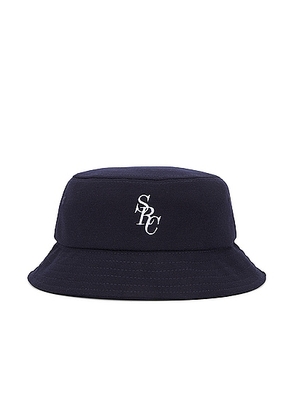 Sporty & Rich Pique Bucket Hat in Navy - Navy. Size all.