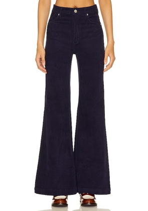 ROLLA'S Eastcoast Flare Pant in Navy. Size 24, 25, 27, 31.