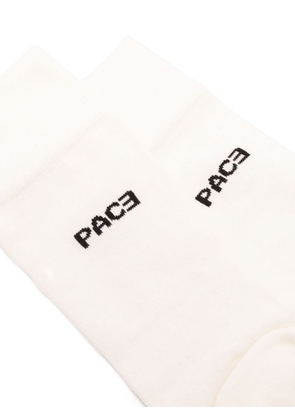 PACE Tabi logo-jacquard socks - White