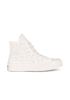 Converse Chuck 70 Stars Sneaker in Ivory. Size 10, 11, 5, 5.5, 6, 6.5, 7, 7.5, 8, 8.5, 9, 9.5.