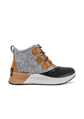 Sorel Out ' N About III Boot in Grey. Size 6, 6.5, 7.5, 8, 8.5, 9, 9.5.