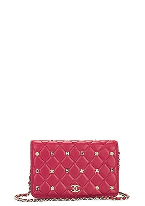 chanel Chanel Matelasse Clover Studded Wallet On Chain Bag in Red - Red. Size all.