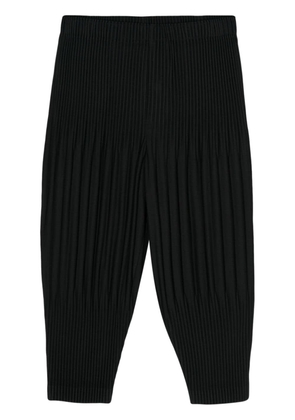 Homme Plissé Issey Miyake pleat-detail shorts - Black