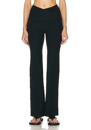 Beyond Yoga Spacedye At Your Leisure Bootcut Pant in Darkest Night - Charcoal. Size S (also in XS).