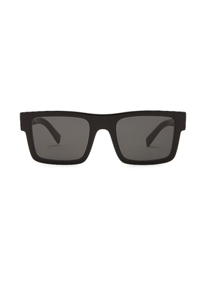 Prada Rectanglular Frame Sunglasses in Black.