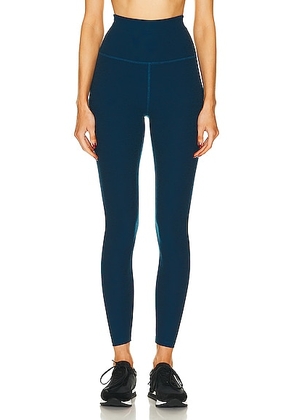 Beyond Yoga Spacedye Caught In The Midi High Waisted Legging in Blue Gem Heather - Blue. Size L (also in ).