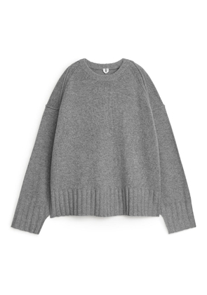 Oversized Wool Jumper - Grey
