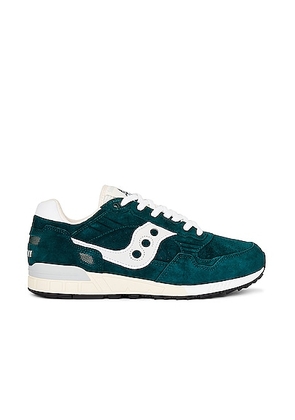 Saucony Shadow 5000 Sneaker in Forest - Green. Size 11 (also in 12).