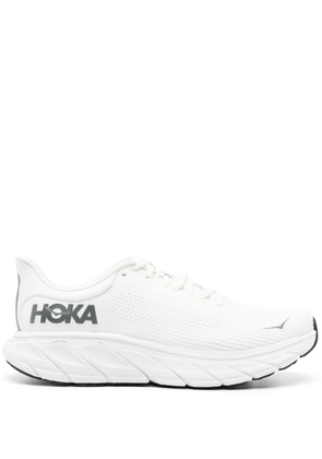 HOKA Arahi 7 low-top sneakers - White