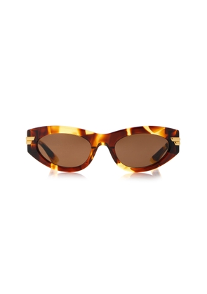 Bottega Veneta - Cat-Eye Acetate Sunglasses - Brown - OS - Moda Operandi