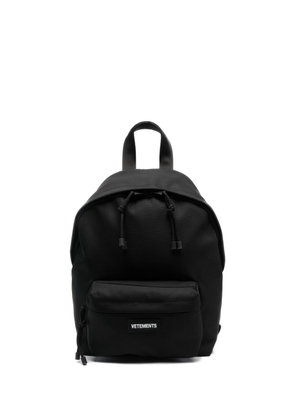 VETEMENTS logo-appliqué backpack - Black