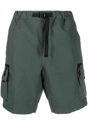 Carhartt WIP logo-patch cargo shorts - Green