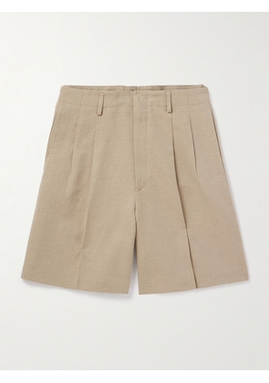 Loro Piana - Joetsu Wide-Leg Pleated Cotton and Linen-Blend Twill Shorts - Men - Neutrals - IT 44