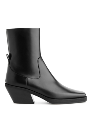 Square-Toe Leather Boots - Black
