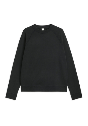 Active Garment-Dyed Sweatshirt - Black