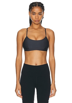 alo Airlift Intrigue Bra in Anthracite - Charcoal. Size L (also in M, S, XS).