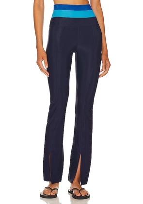 BEACH RIOT Amalfi Pant in Navy. Size M, XL.