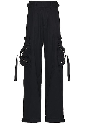 OFF-WHITE Zip Cotton Cargo Pant in Black - Black. Size M (also in L, S).