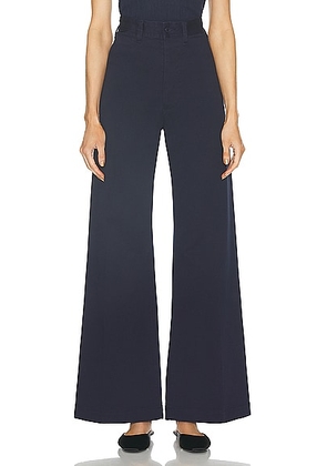 Polo Ralph Lauren Flat Front Pant in Cruise Navy - Navy. Size 0 (also in ).