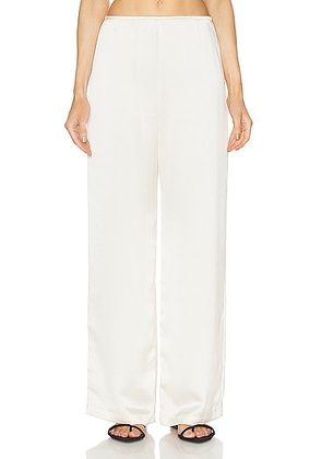 LESET Barb Wide Leg Pant in Creme - Cream. Size L (also in M).