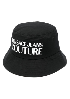 Versace Jeans Couture rubberised-logo bucket hat - Black