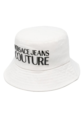 Versace Jeans Couture rubberised-logo bucket hat - White