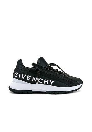 Givenchy Spectre Zip Runners Sneaker in Black & White - Black. Size 44 (also in 45).