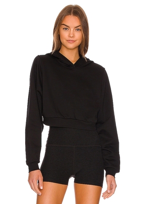 alo Cropped Go Time Padded Hoodie in Black. Size S, XS.