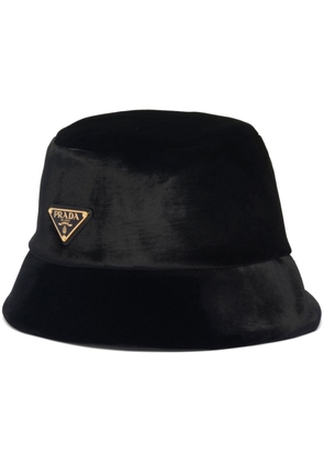 Prada triangle-logo velvet bucket hat - Black