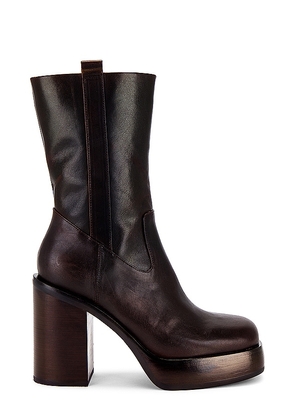 House of Harlow 1960 x REVOLVE Patti Boot in Brown. Size 5.5, 6, 7, 7.5, 8, 8.5, 9, 9.5.