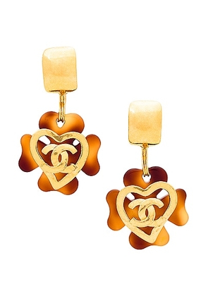 chanel Chanel Coco Mark Tortoiseshell Clover Swing Earrings in Gold - Ivory. Size all.