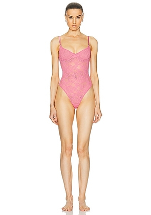 fleur du mal Le Stretch Multifit Lace Bodysuit in Pink Cadillac - Pink. Size L (also in S, XS).