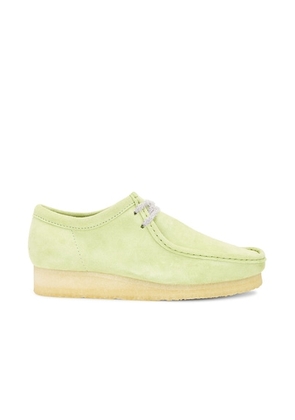 Clarks Wallabee Boot in Pale Lime Suede - Green. Size 10 (also in 11, 9).