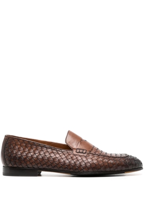 Doucal's woven leather penny loafers - Brown