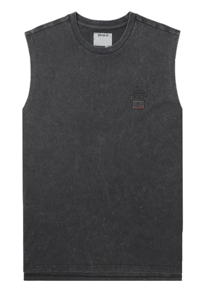 Musium Div. slogan-print cotton vest - Black