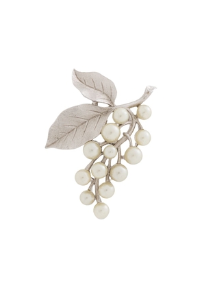 Susan Caplan Vintage 1960s pearl-embellished leaf brooch - Silver