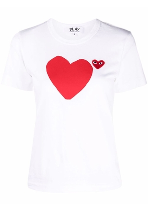 Comme Des Garçons Play signature heart logo-patch T-shirt - White