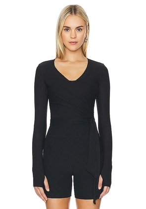 Beyond Yoga Featherweight Waist No Time Wrap Top in Black. Size L, S, XL, XS.