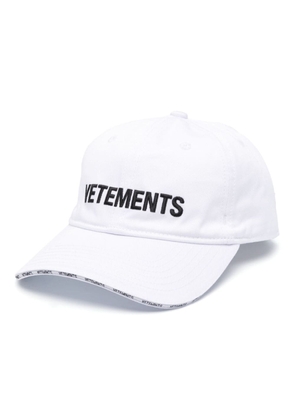 VETEMENTS logo-embroidered cotton cap - White