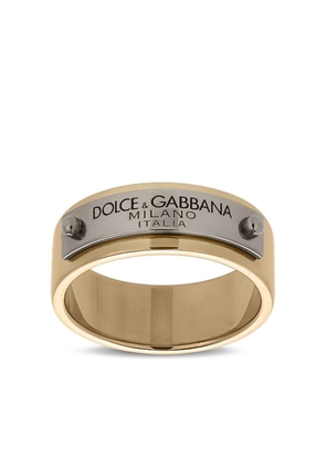 Dolce & Gabbana engraved-logo plaque band ring - Gold