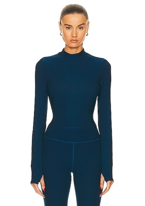 Beyond Yoga Featherweight Moving On Cropped Pullover Top in Blue Gem Heather - Blue. Size L (also in ).