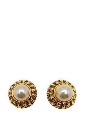 Jennifer Gibson Jewellery Vintage French Couture Etruscan galleried half pearl earrings 1980s - Gold