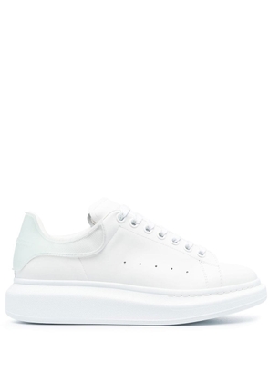 Alexander McQueen low-top leather sneakers - White
