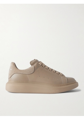 Alexander McQueen - Exaggerated-Sole Suede-Trimmed Leather Sneakers - Men - Neutrals - EU 40