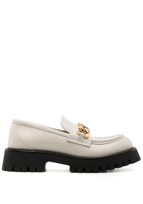 Gucci Interlocking G leather loafers - White