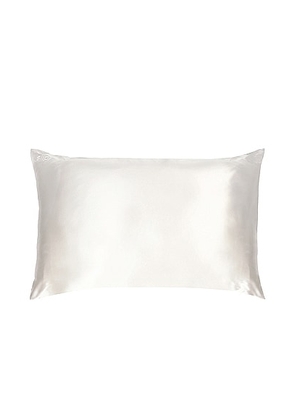 slip King Pure Silk Pillowcase in White - White. Size all.